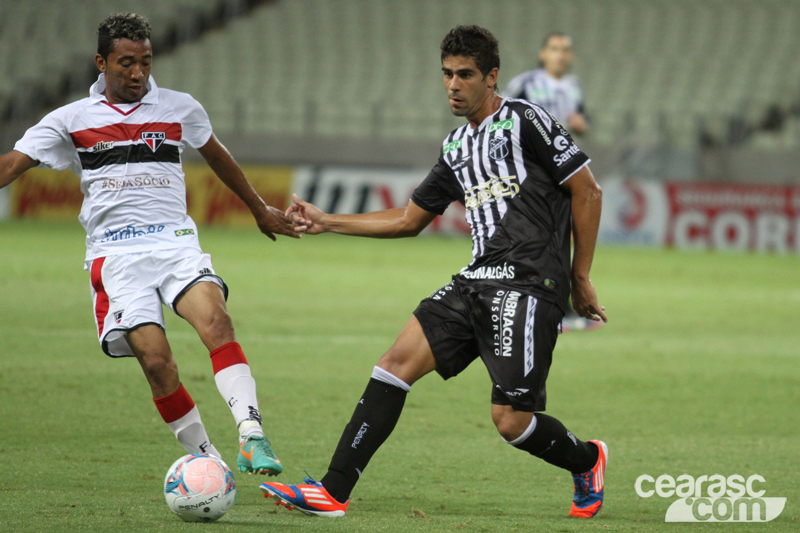 [07-04] Ferroviário 0 X 2 Ceará - 02 - 14