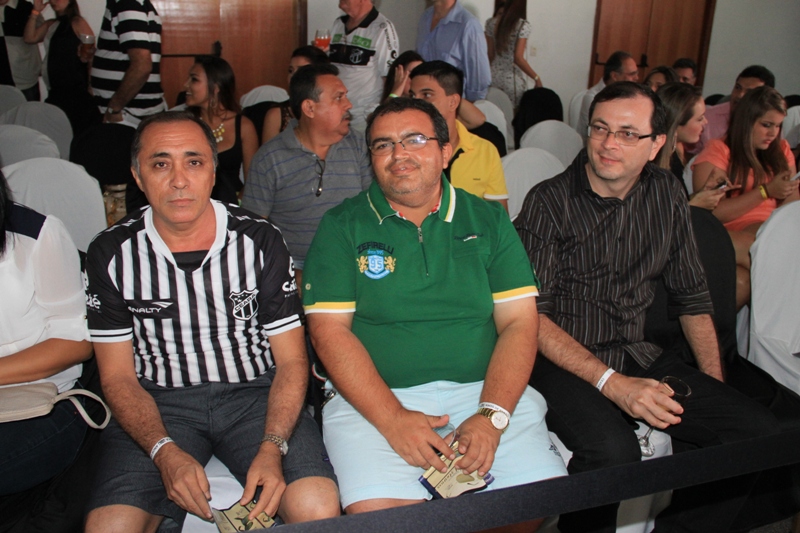 [30-01] Lançamento dos novos uniformes alvinegros com Nicole Bahls - 01 - 9