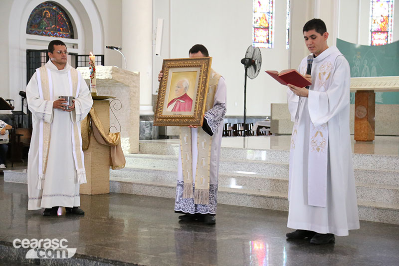 [09-04-2016] Missa de decreto - João Paulo II é padroeiro do Ceará SC - 25