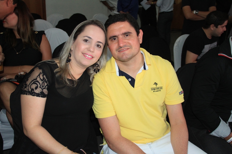 [30-01] Lançamento dos novos uniformes alvinegros com Nicole Bahls - 01 - 13