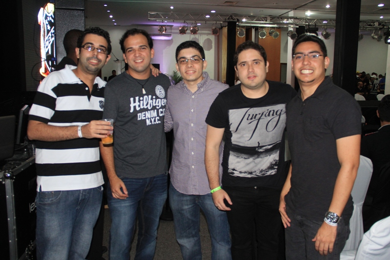 [30-01] Lançamento dos novos uniformes alvinegros com Nicole Bahls - 01 - 14