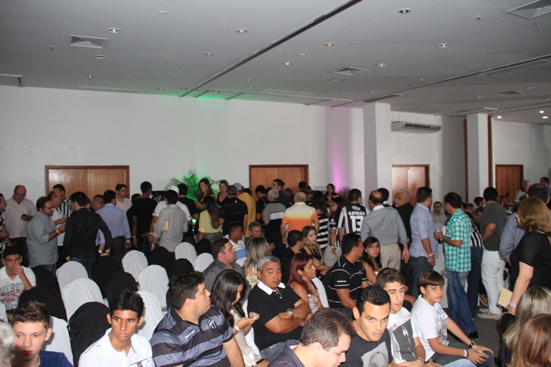 [30-01] Lançamento dos novos uniformes alvinegros com Nicole Bahls - 01 - 20