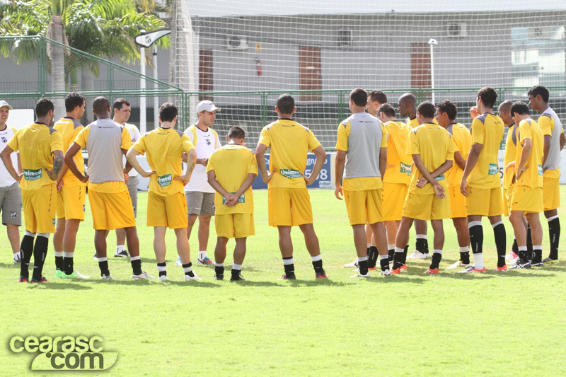 [08-01] Treino tático e finalizações - 8