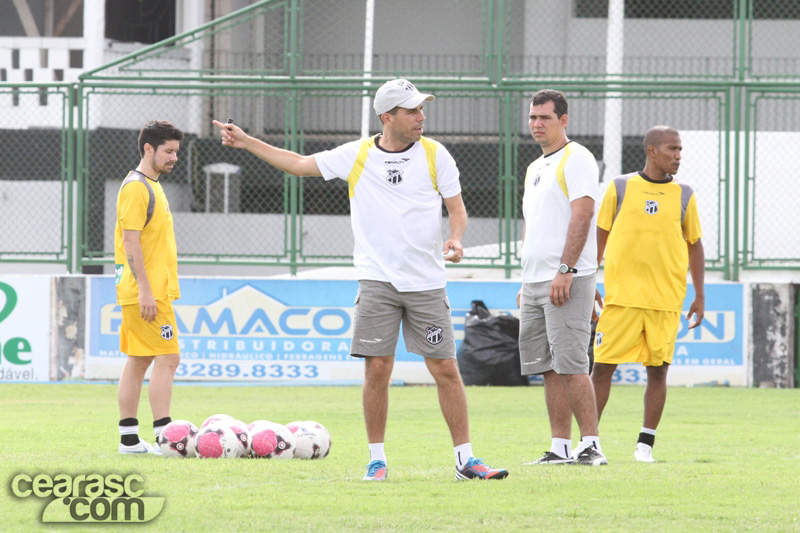 [08-01] Treino tático e finalizações - 9