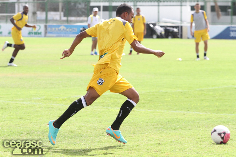 [08-01] Treino tático e finalizações - 14