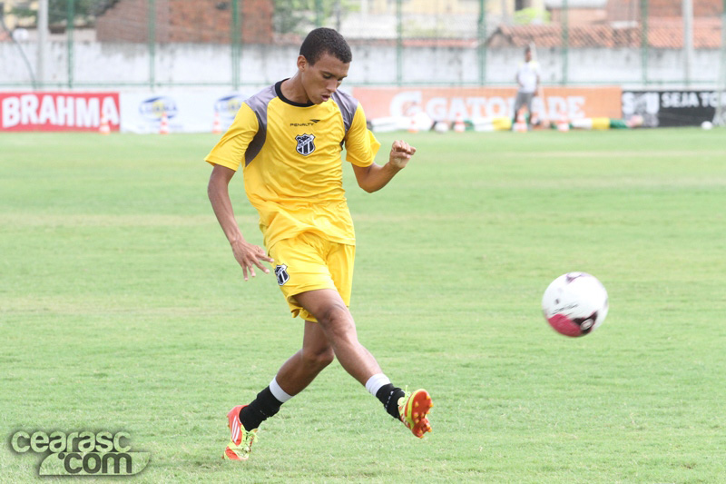[08-01] Treino tático e finalizações - 18