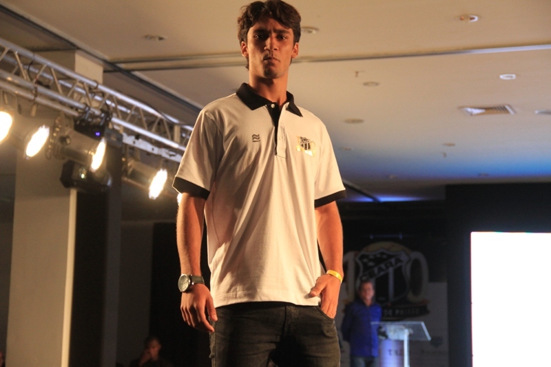 [30-01] Lançamento dos novos uniformes com Nicole Bahls - Desfile - 01 - 8