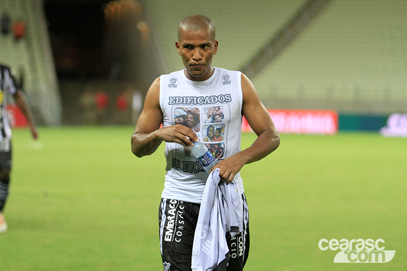 [12-03] Ceará 4 x 0 América-RN - 03 - 30