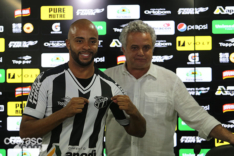 [02-01-2017] Entrevista Coletiva - Magno alves e Romário - 1