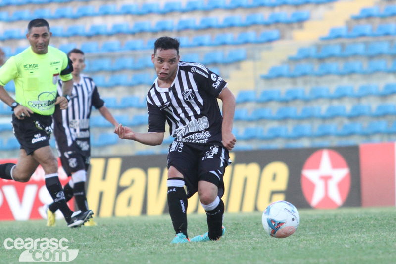 [10-03] Ceará 4 x 0 Tiradentes - 02 - 4
