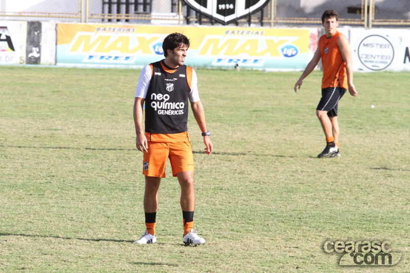 [18-11] Diego Sacomam participa de treino técnico - 1