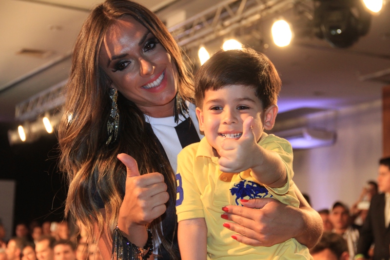 [30-01] Lançamento dos novos uniformes com Nicole Bahls - Desfile - 02 - 9