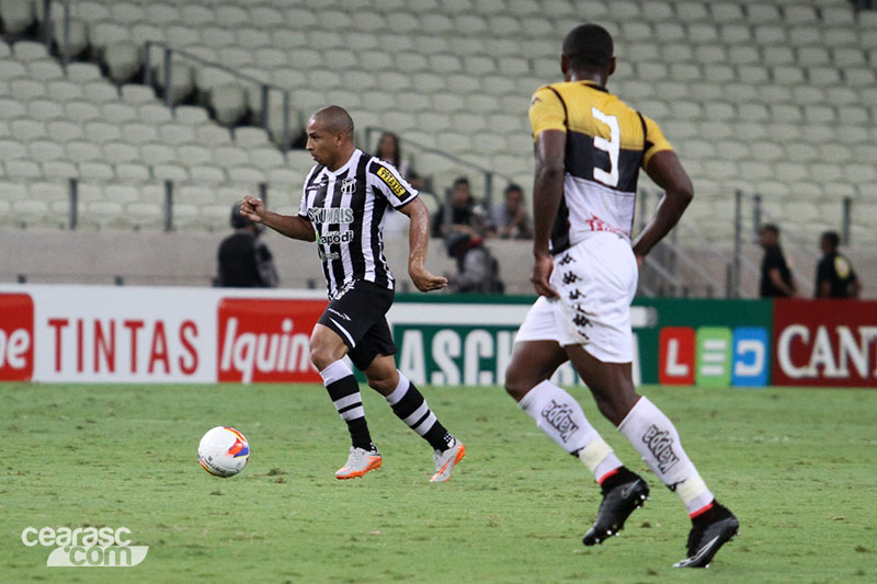 [10-07] Ceará 1 x 1 Criciúma - 02 - 15