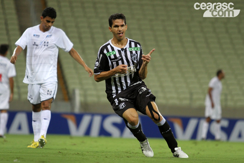 [10-04] Ceará 4 X 3 Ceilândia - 01 - 16