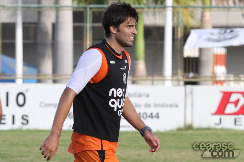 [18-11] Diego Sacomam participa de treino técnico - 8