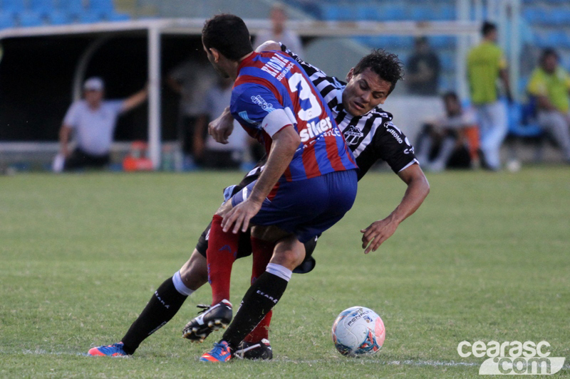 [10-03] Ceará 4 x 0 Tiradentes - 02 - 16