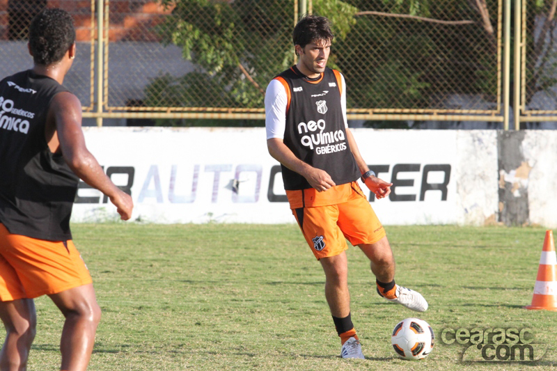 [18-11] Diego Sacomam participa de treino técnico - 9