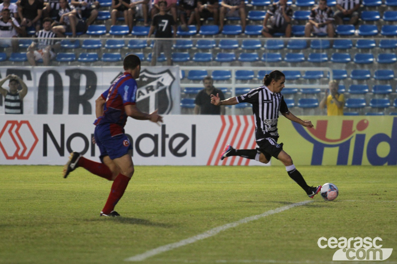 [10-03] Ceará 4 x 0 Tiradentes - 02 - 23