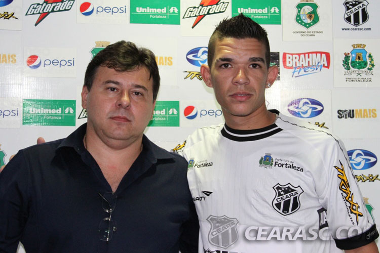 [15-06] Diguinho é apresentado - 7