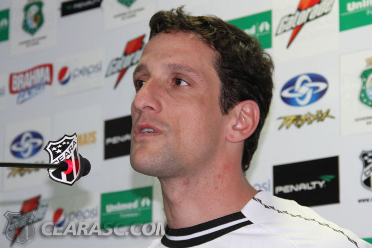 [15-06] Belletti é apresentado - 13