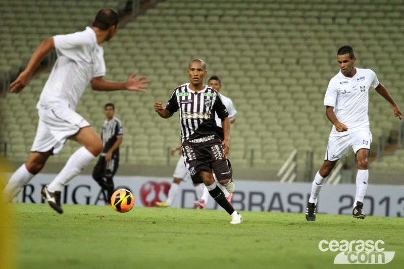 [10-04] Ceará 4 X 3 Ceilândia - 01 - 29