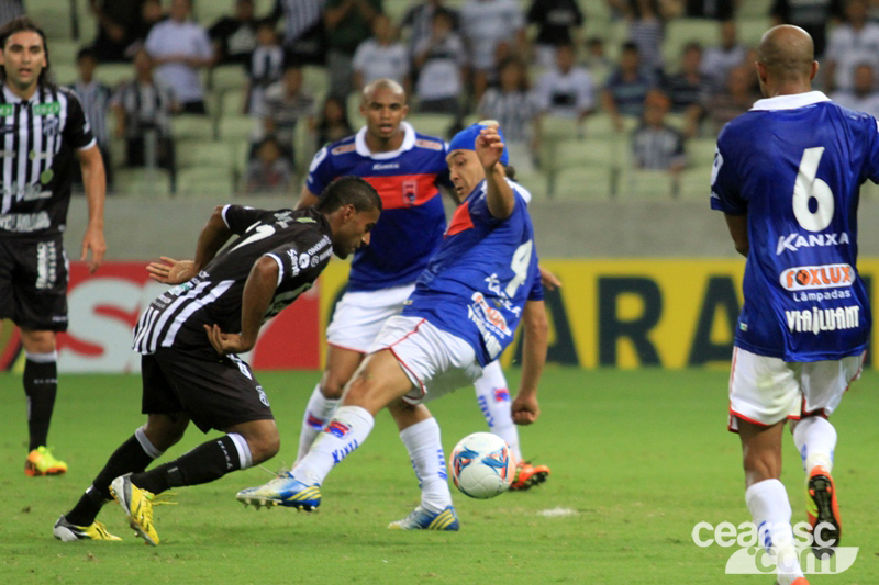 [12-10] Ceará 1 x 1 Paraná - 02 - 14