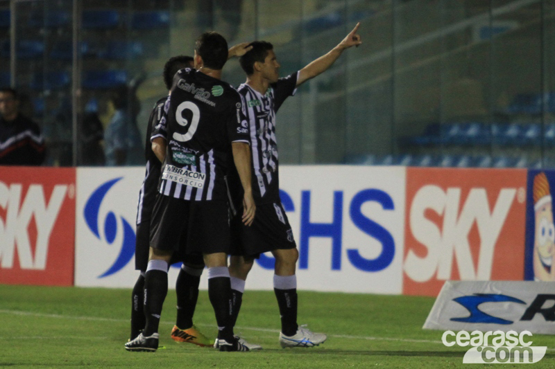 [07-09] Ceará 4 x 2 São Caetano - 01 - 11