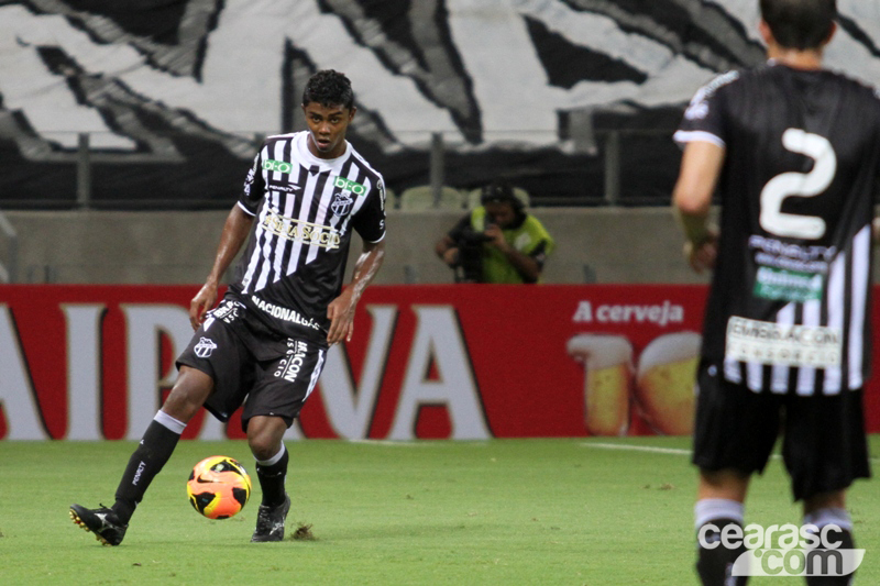 [10-04] Ceará 4 X 3 Ceilândia - 02 - 20