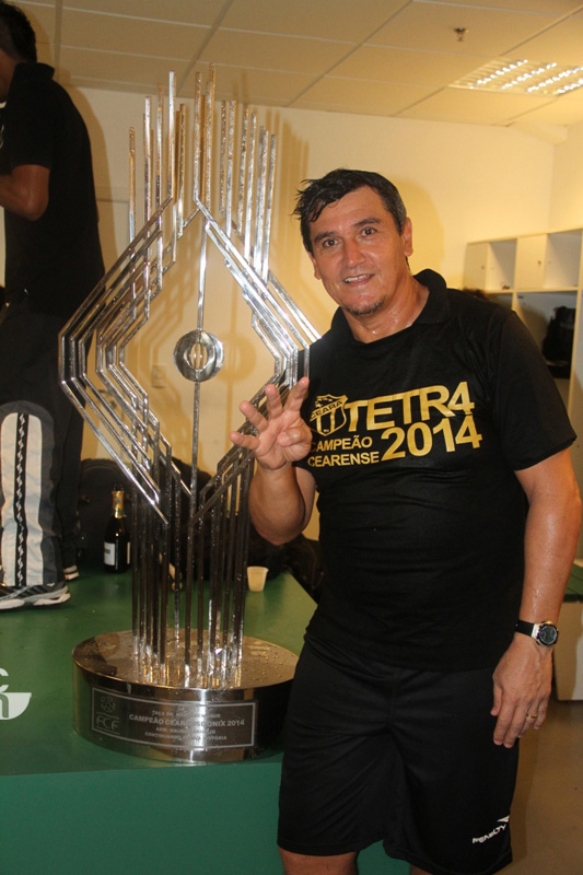 [23-04] Ceará 0 x 0 Fortaleza - Comemoração - Vestiário - 12