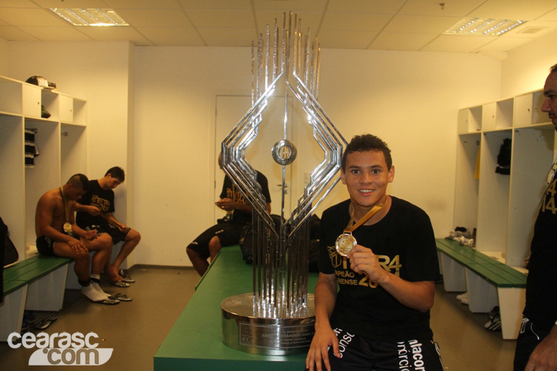 [23-04] Ceará 0 x 0 Fortaleza - Comemoração - Vestiário - 18