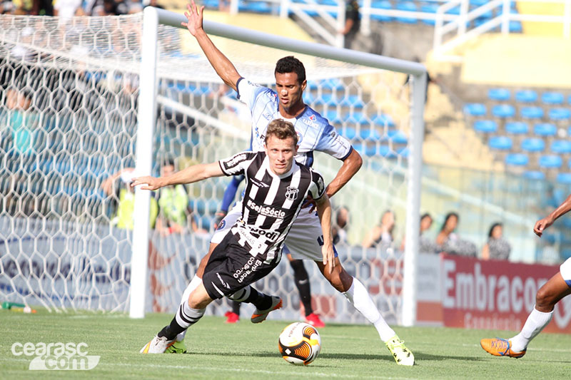 [06-02] Ceará 2 x 0 Tiradentes - 16