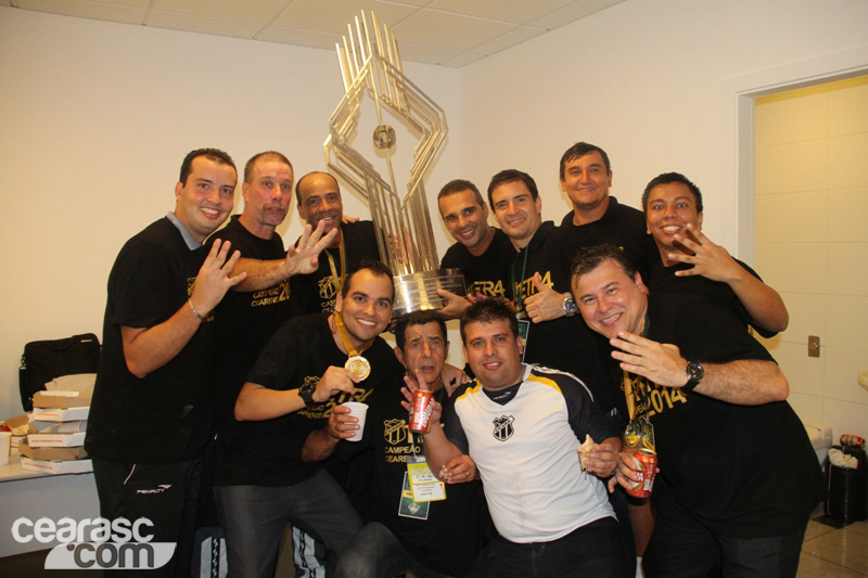 [23-04] Ceará 0 x 0 Fortaleza - Comemoração - Vestiário - 25