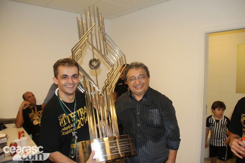 [23-04] Ceará 0 x 0 Fortaleza - Comemoração - Vestiário - 34