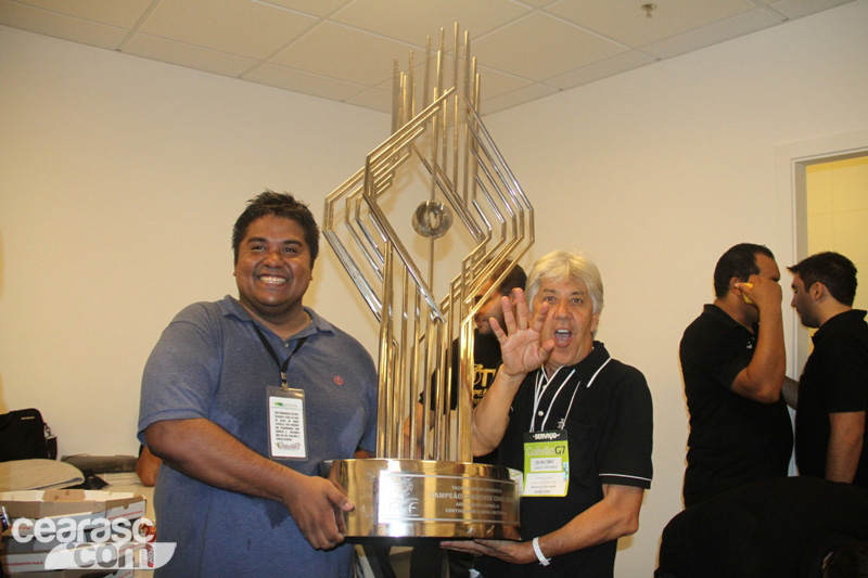 [23-04] Ceará 0 x 0 Fortaleza - Comemoração - Vestiário - 36