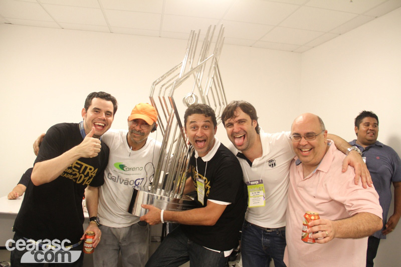 [23-04] Ceará 0 x 0 Fortaleza - Comemoração - Vestiário - 39