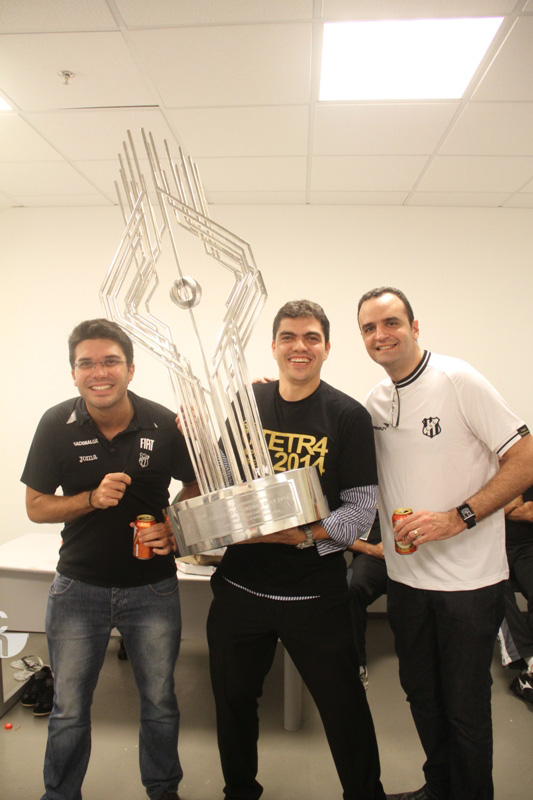 [23-04] Ceará 0 x 0 Fortaleza - Comemoração - Vestiário - 45