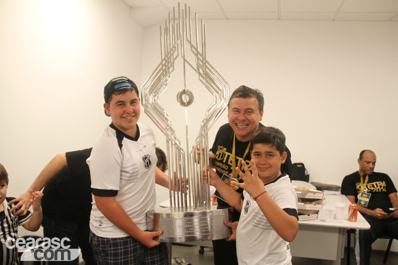 [23-04] Ceará 0 x 0 Fortaleza - Comemoração - Vestiário - 50