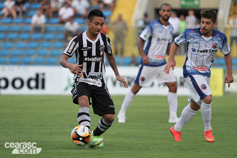 [06-02] Ceará 2 x 0 Tiradentes - 31