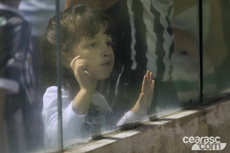 [06-09] Ceará 4 x 2 São Caetano - TORCIDA - 10
