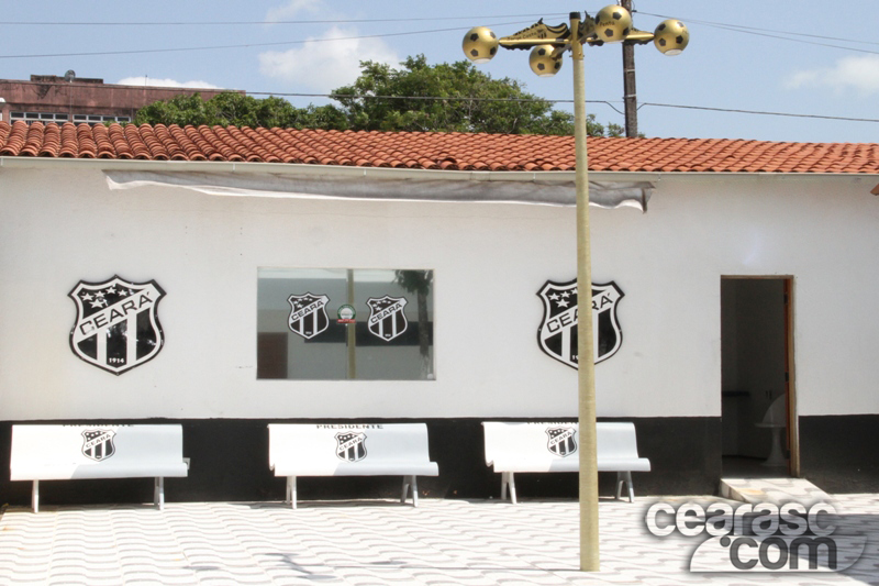 Entrada do Departamento Médico - 1