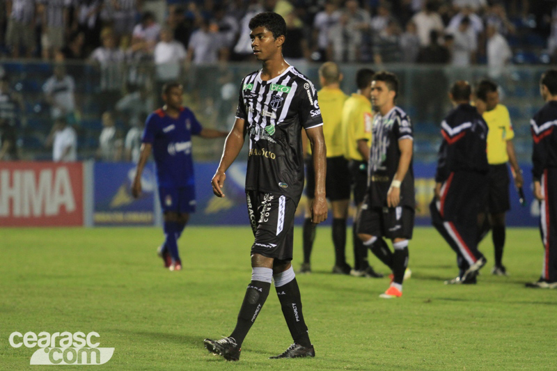 [07-09] Ceará 4 x 2 São Caetano - 02 - 18