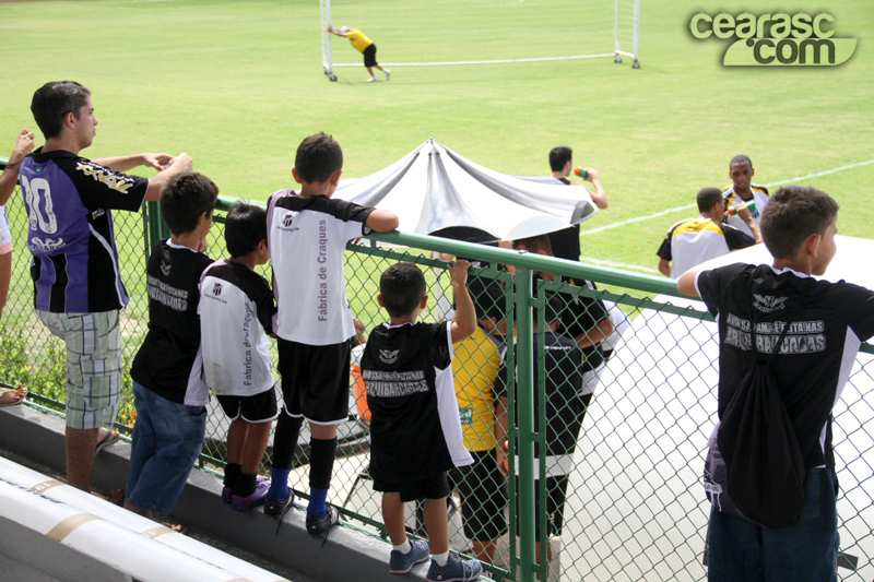 [13-04] Torcedores de Caucaia visitam sede - 2