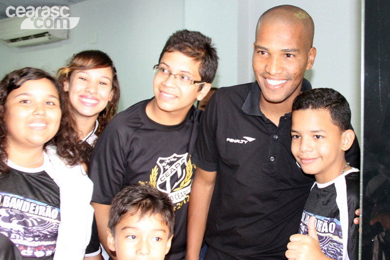 [13-04] Torcedores de Caucaia visitam sede - 20