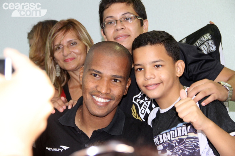 [13-04] Torcedores de Caucaia visitam sede - 23