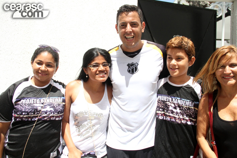 [13-04] Torcedores de Caucaia visitam sede - 25