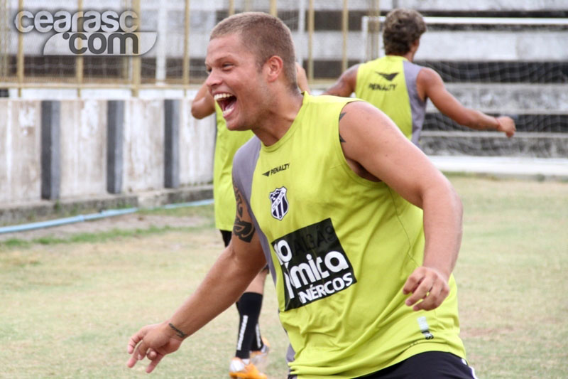 [19-10] Sub-20 - Treino físico e técnico - 8