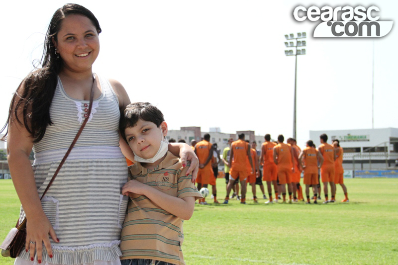 [03-09] Pedro Guilherme visita o clube - 3