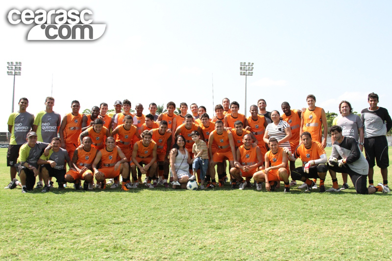[03-09] Pedro Guilherme visita o clube - 13
