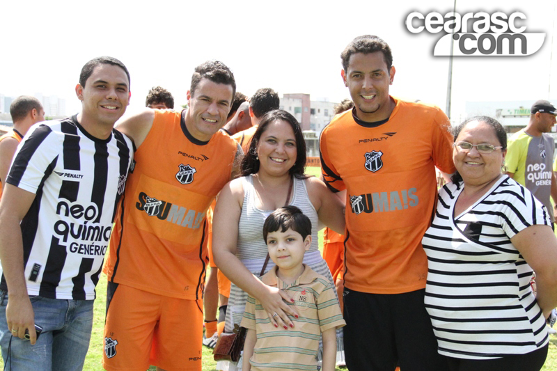 [03-09] Pedro Guilherme visita o clube - 14