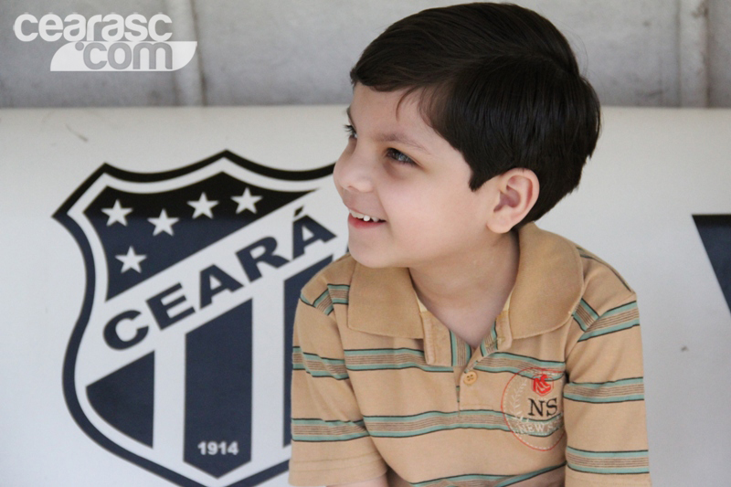 [03-09] Pedro Guilherme visita o clube - 16
